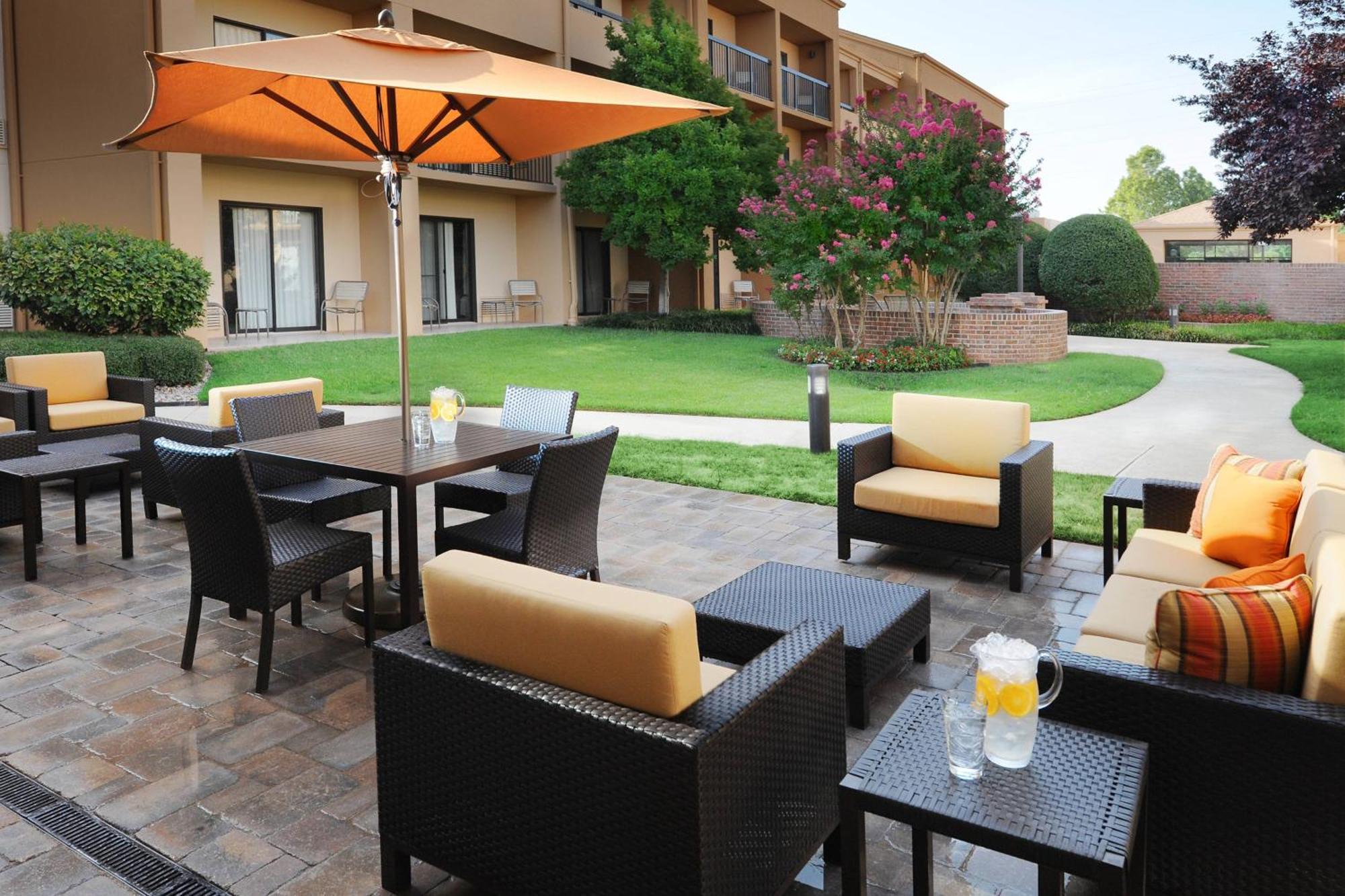 Courtyard By Marriott Oklahoma City Airport Exterior foto